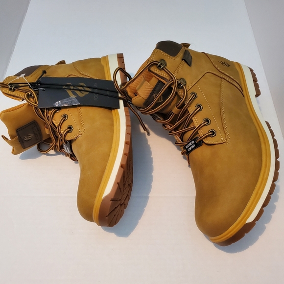 Sold  Rocawear Faux Leather Boots  Size 9.5 - Picture 4 of 11